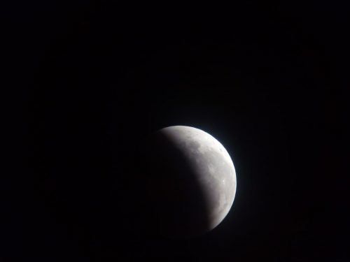 37940921_883686908494443_6113391779803824128_n(1)